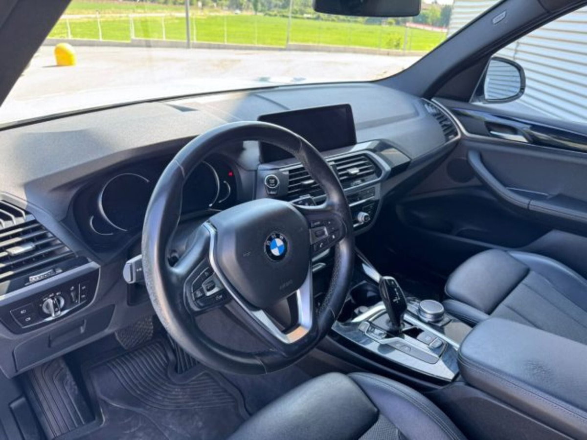 BMW X3 xDrive20d Business Advantage (9)