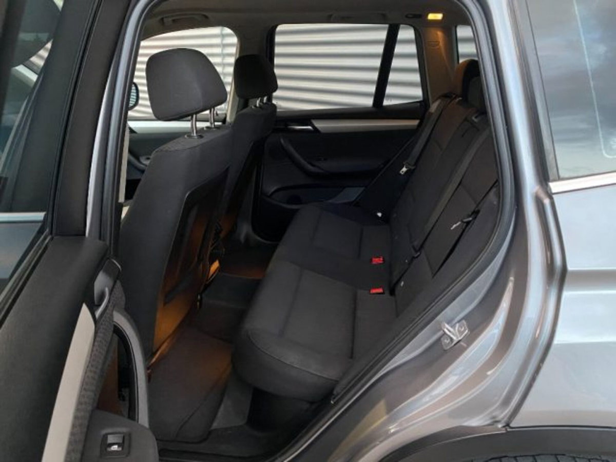 BMW X3 xDrive20d Futura (10)