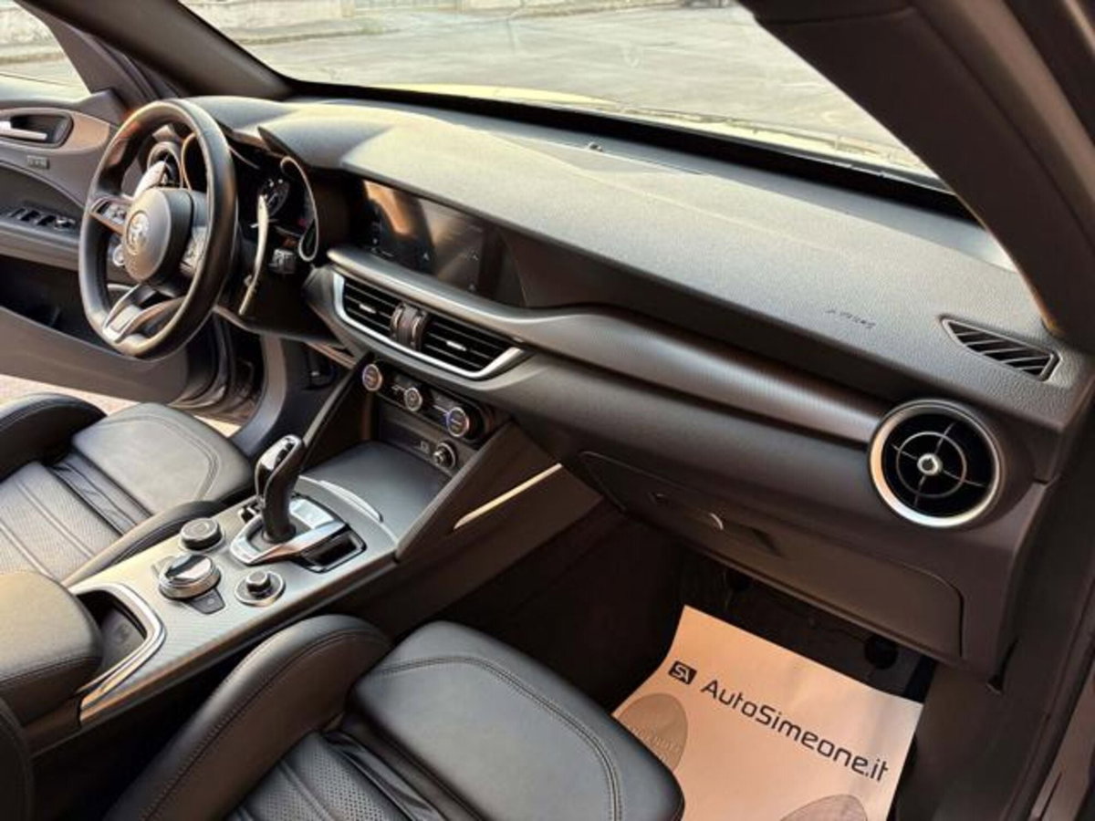 Alfa Romeo Stelvio Stelvio 2.2 Turbodiesel 210 CV AT8 Q4 Veloce (14)