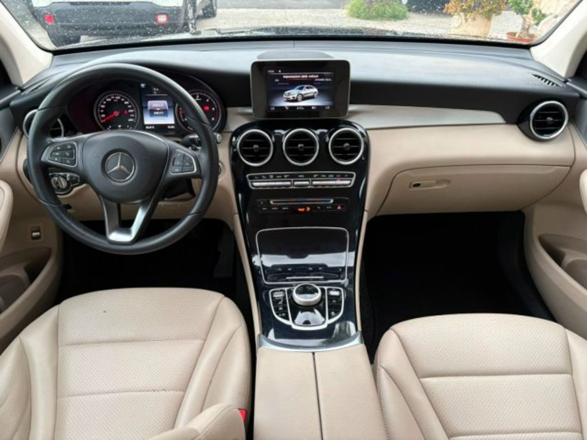 Mercedes-Benz GLC Coupé 220 d 4Matic Coupé Sport (7)