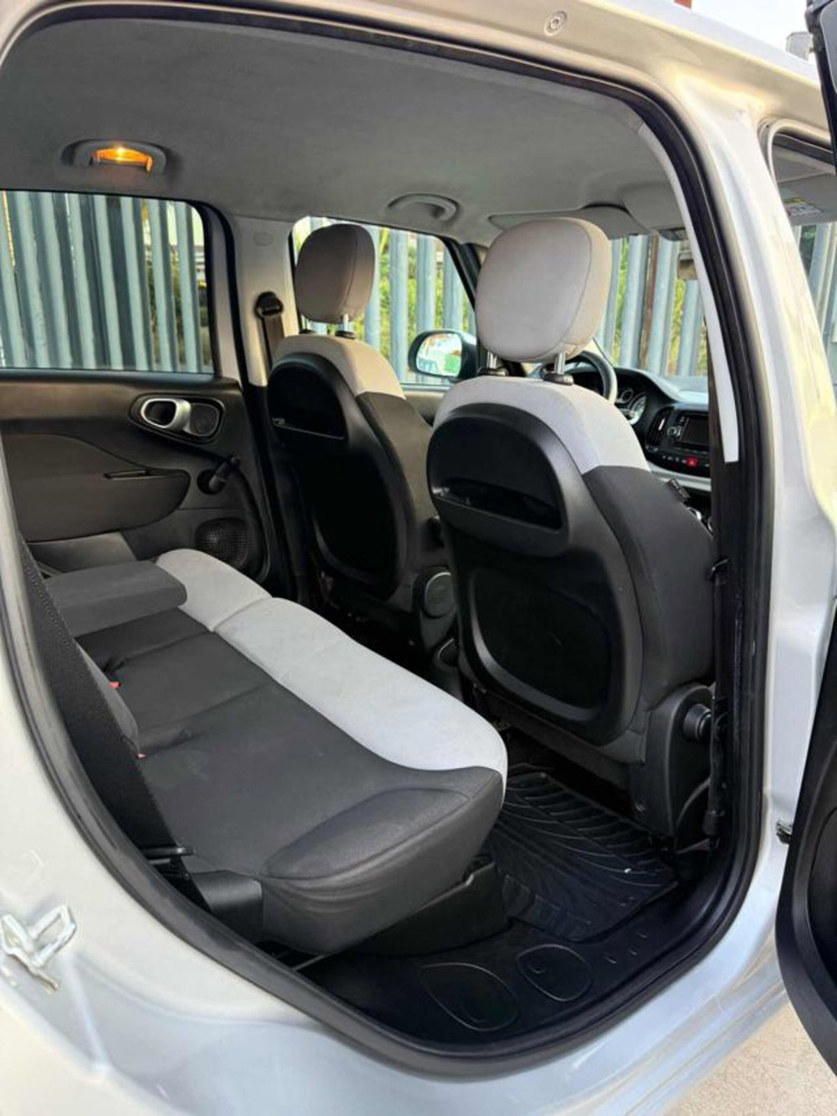 Fiat 500L Living 1.6 Multijet 105 CV Lounge (11)