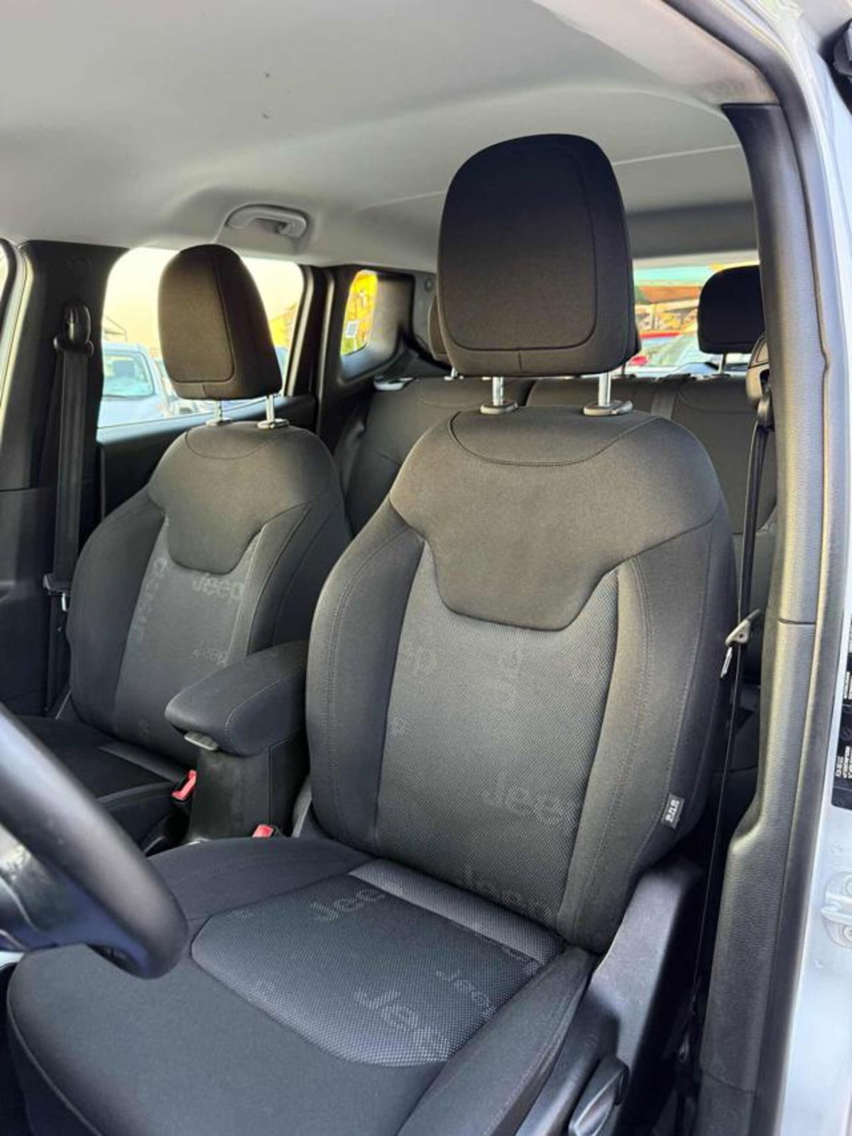 Jeep Renegade 1.6 Mjt 120 CV Longitude (10)