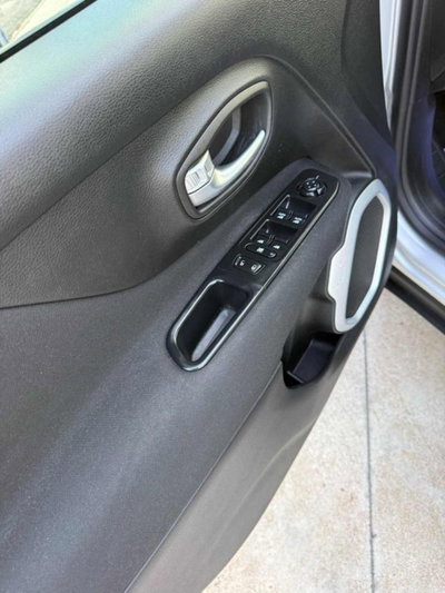 Jeep Renegade 1.6 Mjt 120 CV Longitude (11)