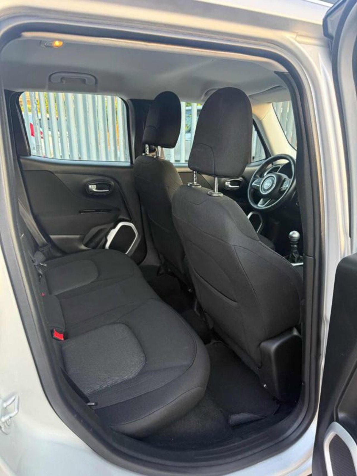Jeep Renegade 1.6 Mjt 120 CV Longitude (12)