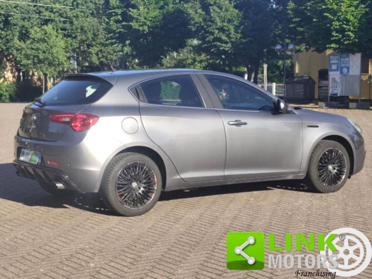 Alfa Romeo Giulietta 1.6 JTDm-2 Giulietta (6)