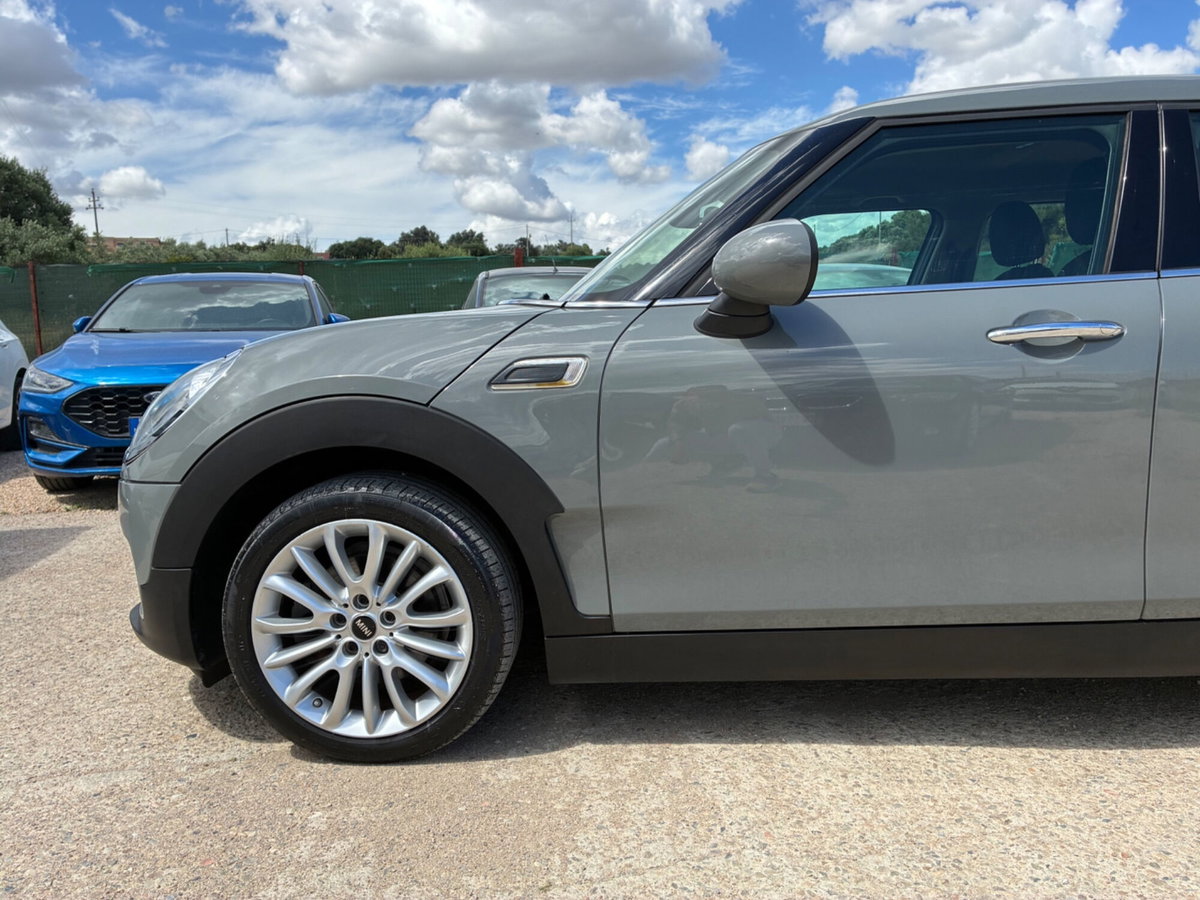 MINI Mini Clubman 2.0 Cooper D Untold Clubman (5)