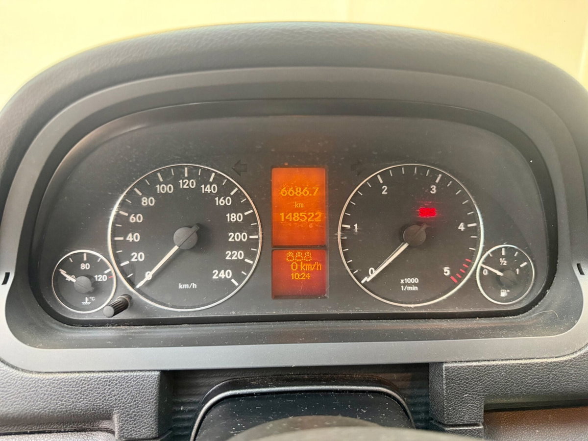 Mercedes-Benz Classe A 180 CDI Elegance (14)