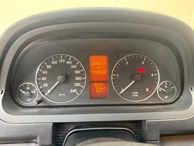 Mercedes-Benz Classe A 180 CDI Elegance (14)