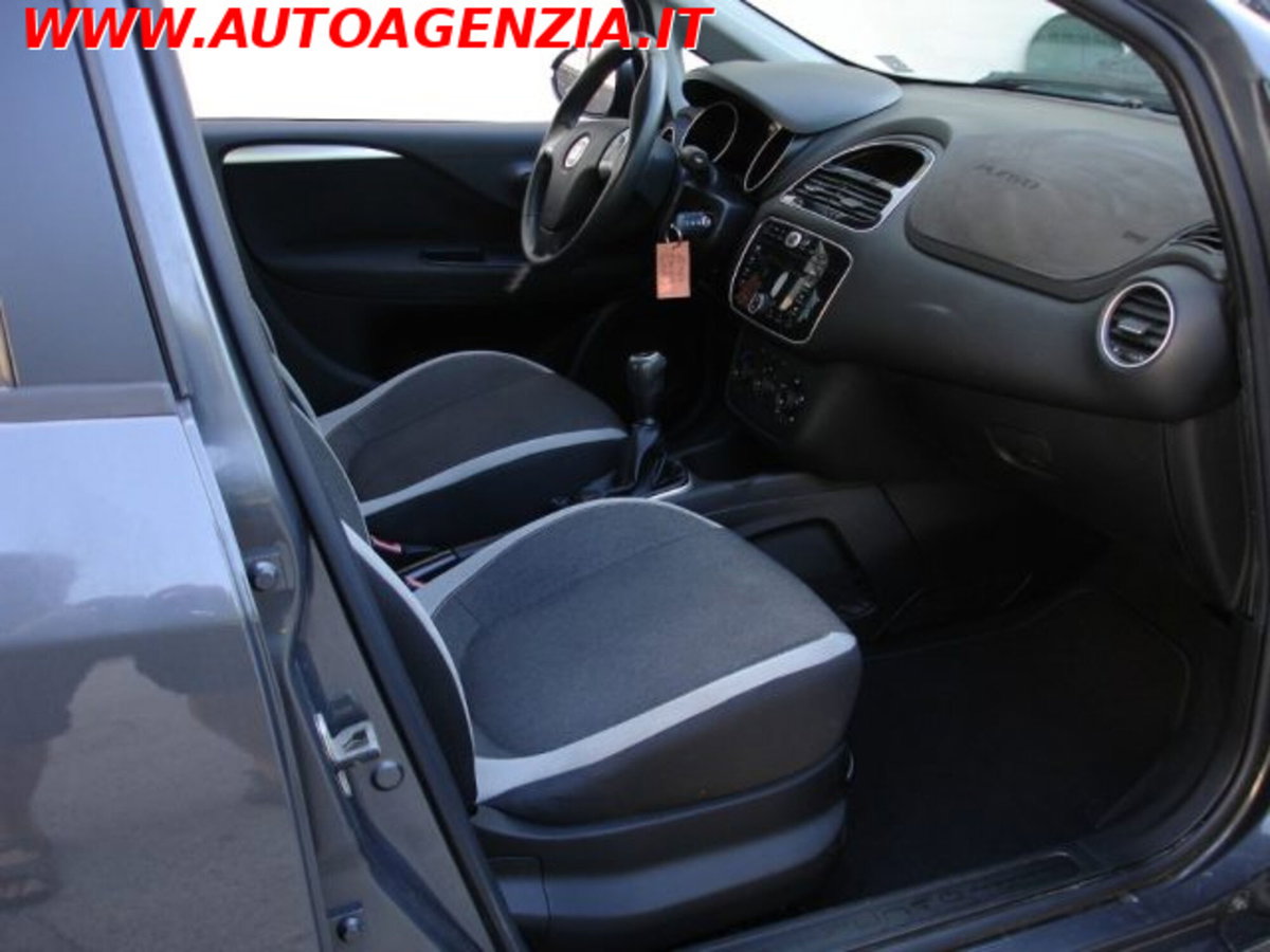 Fiat Punto 1.3 MJT II S&S 95 CV 5 porte Lounge (12)