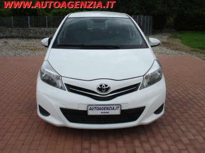 Toyota Yaris 1.0 5 porte Now GPL (6)