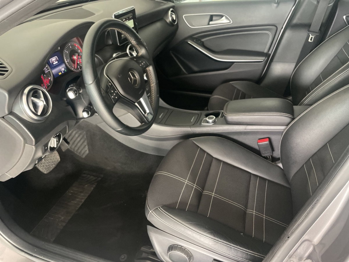 Mercedes-Benz Classe A 180 CDI Automatic Sport (5)