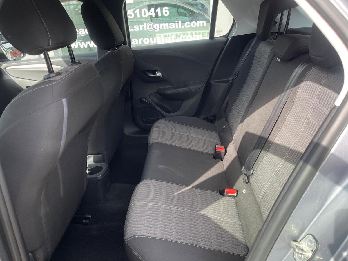Opel Corsa 1.2 Edition (6)