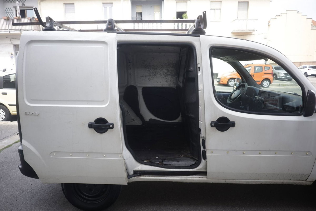 Fiat Doblò 1.9 JTD cat ELX (15)