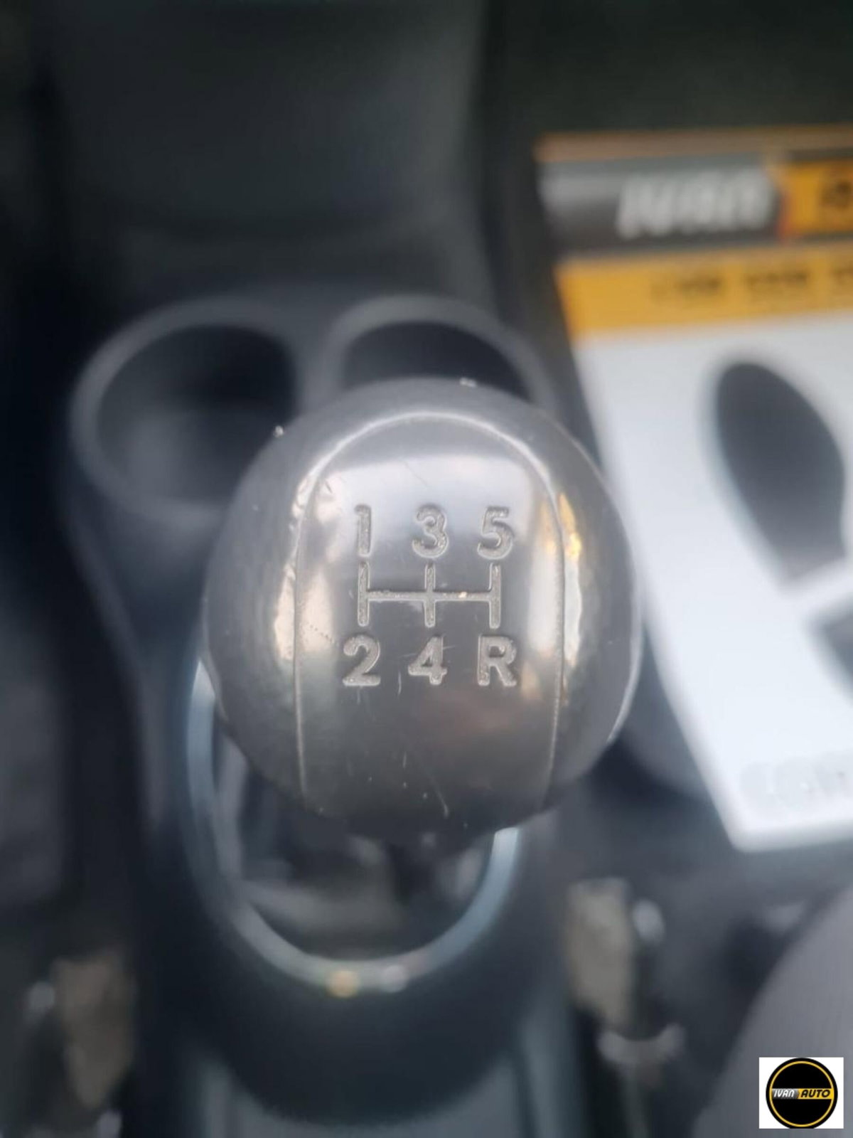 Toyota Yaris 1.3i 16V cat Sol Blue '03 (19)
