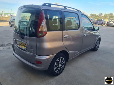 Toyota Yaris 1.3i 16V cat Sol Blue '03 (5)
