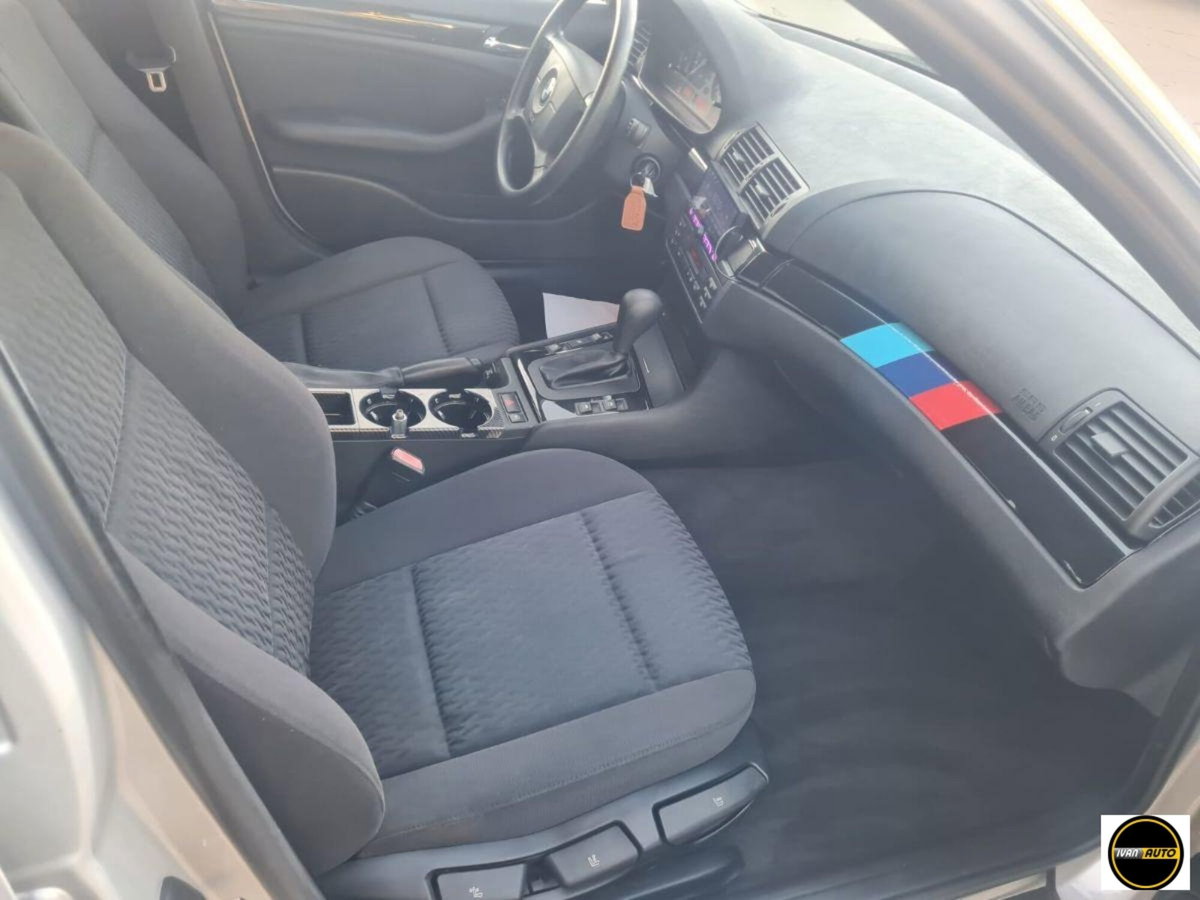 BMW Serie 3 323i cat 4 porte (12)
