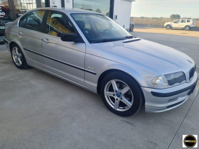 BMW Serie 3 323i cat 4 porte (3)