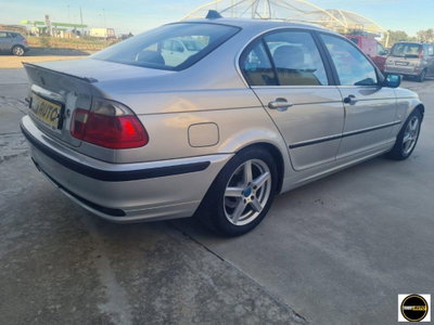 BMW Serie 3 323i cat 4 porte (6)