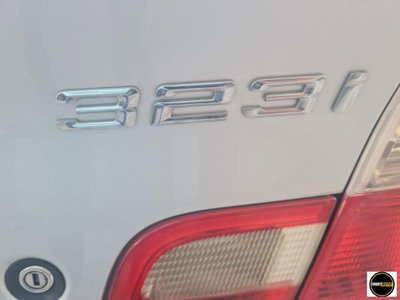 BMW Serie 3 323i cat 4 porte (8)