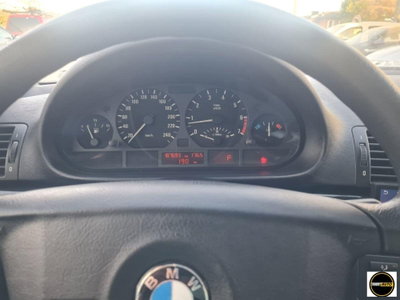BMW Serie 3 323i cat 4 porte (9)