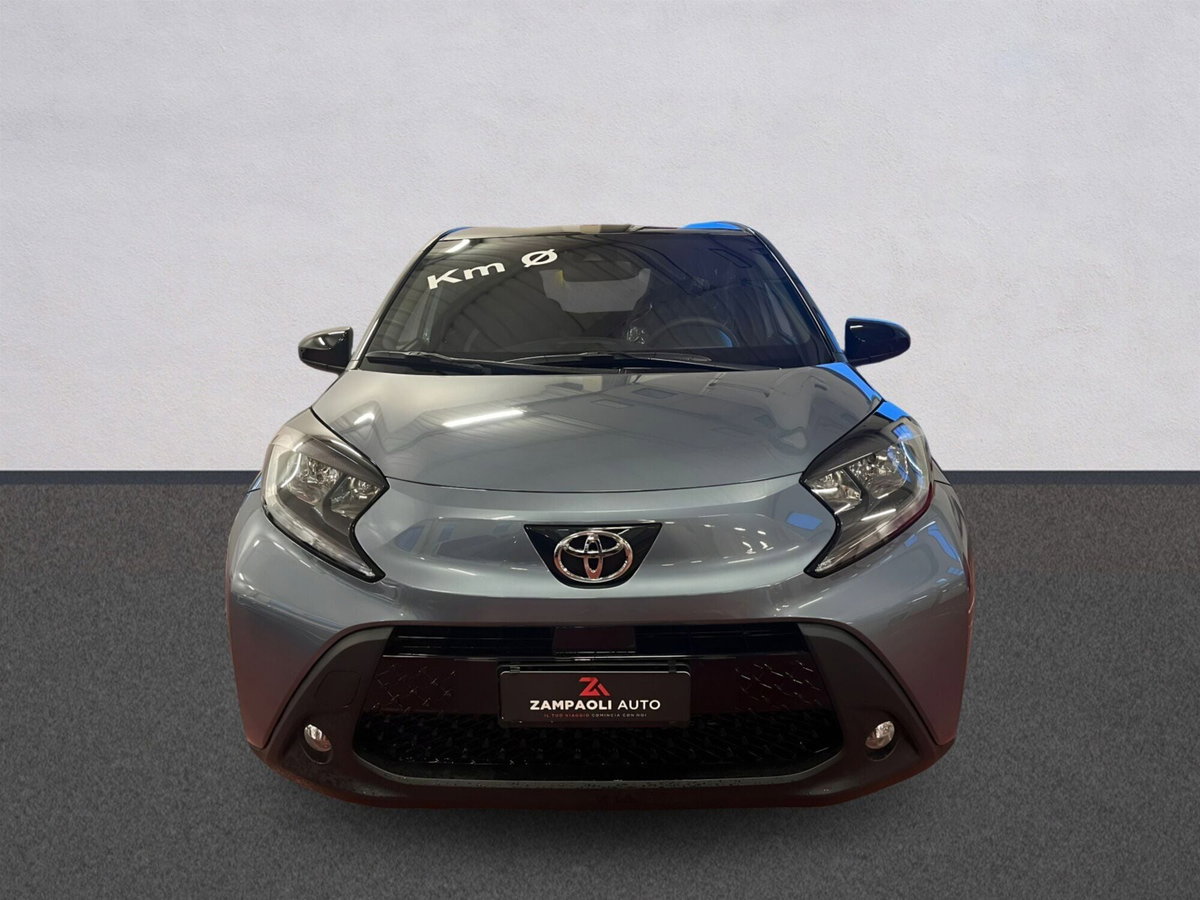 Toyota Aygo X 1.0 VVT-i 72 CV 5p. Undercover S-CVT (2)