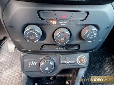 Jeep Renegade 2.0 Mjt 140CV 4WD Active Drive Longitude (13)
