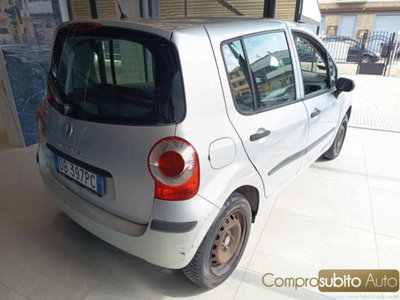 Renault Modus 1.2 16V Confort Dynamique (8)