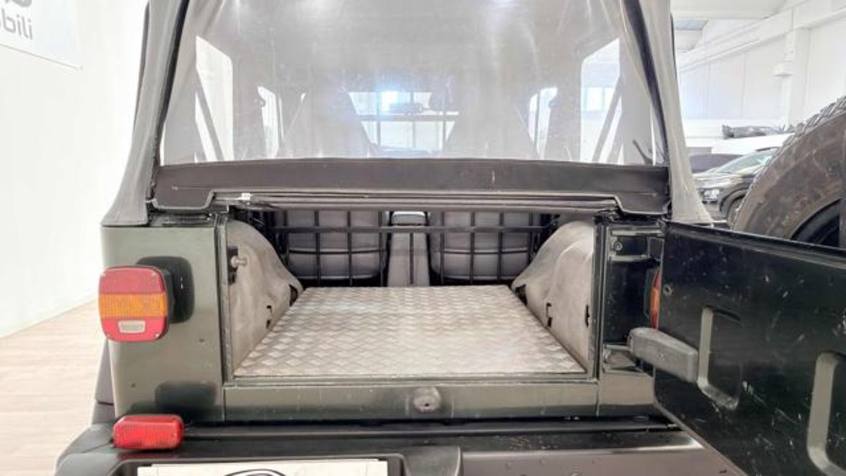 Jeep Wrangler 2.5 cat Soft top (EU) (11)