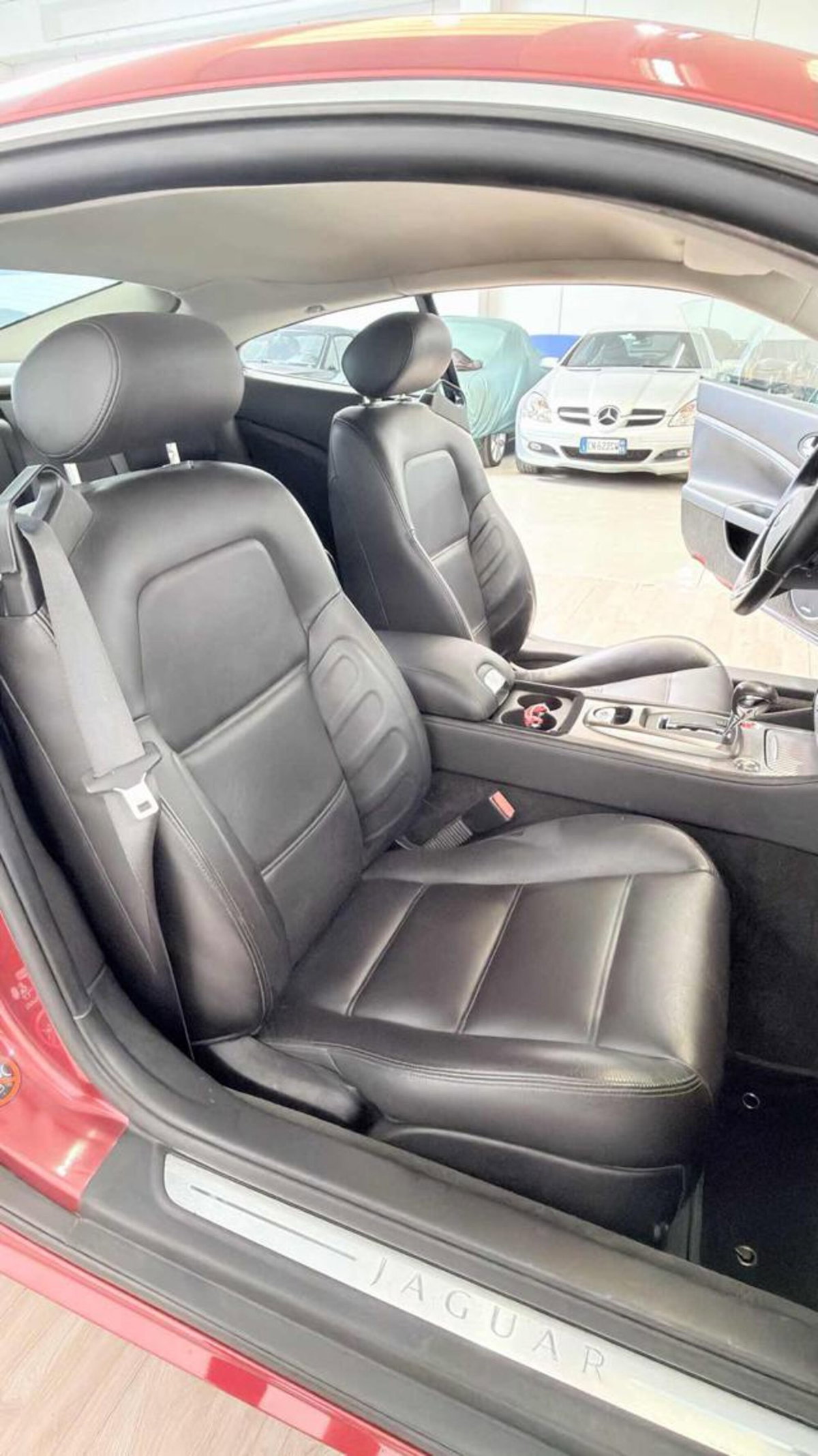 Jaguar XKR 4.2 V8 Portfolio Coupé (12)