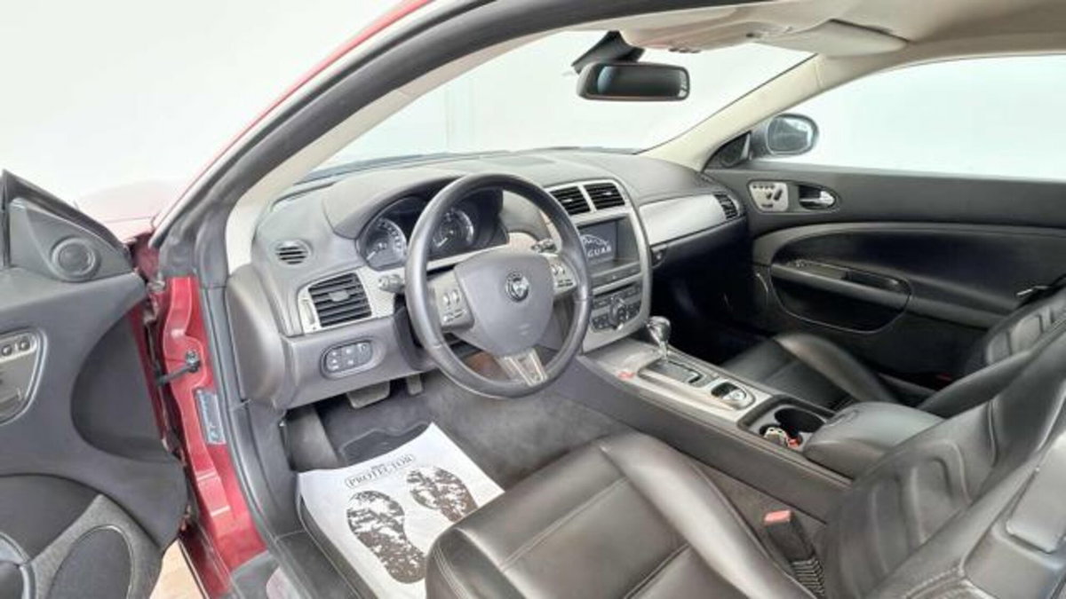 Jaguar XKR 4.2 V8 Portfolio Coupé (9)