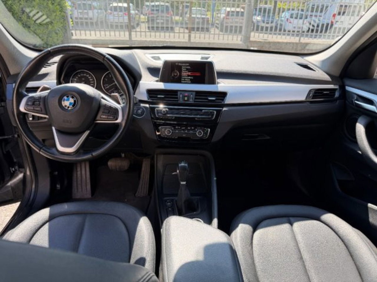 BMW X1 sDrive18d Business (10)