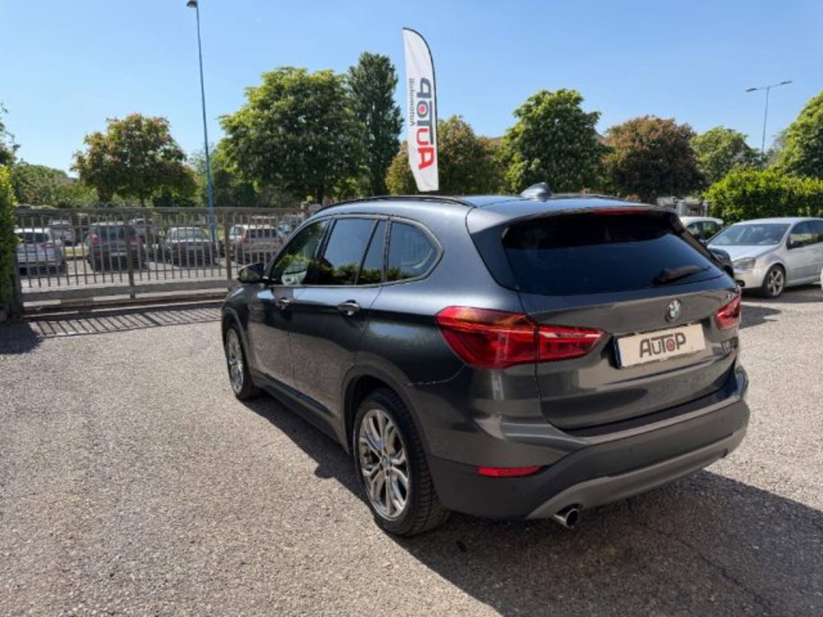 BMW X1 sDrive18d Business (6)
