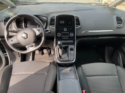 Renault Scenic E-Tech Electric 1.9 dCi Luxe Dynamique (11)