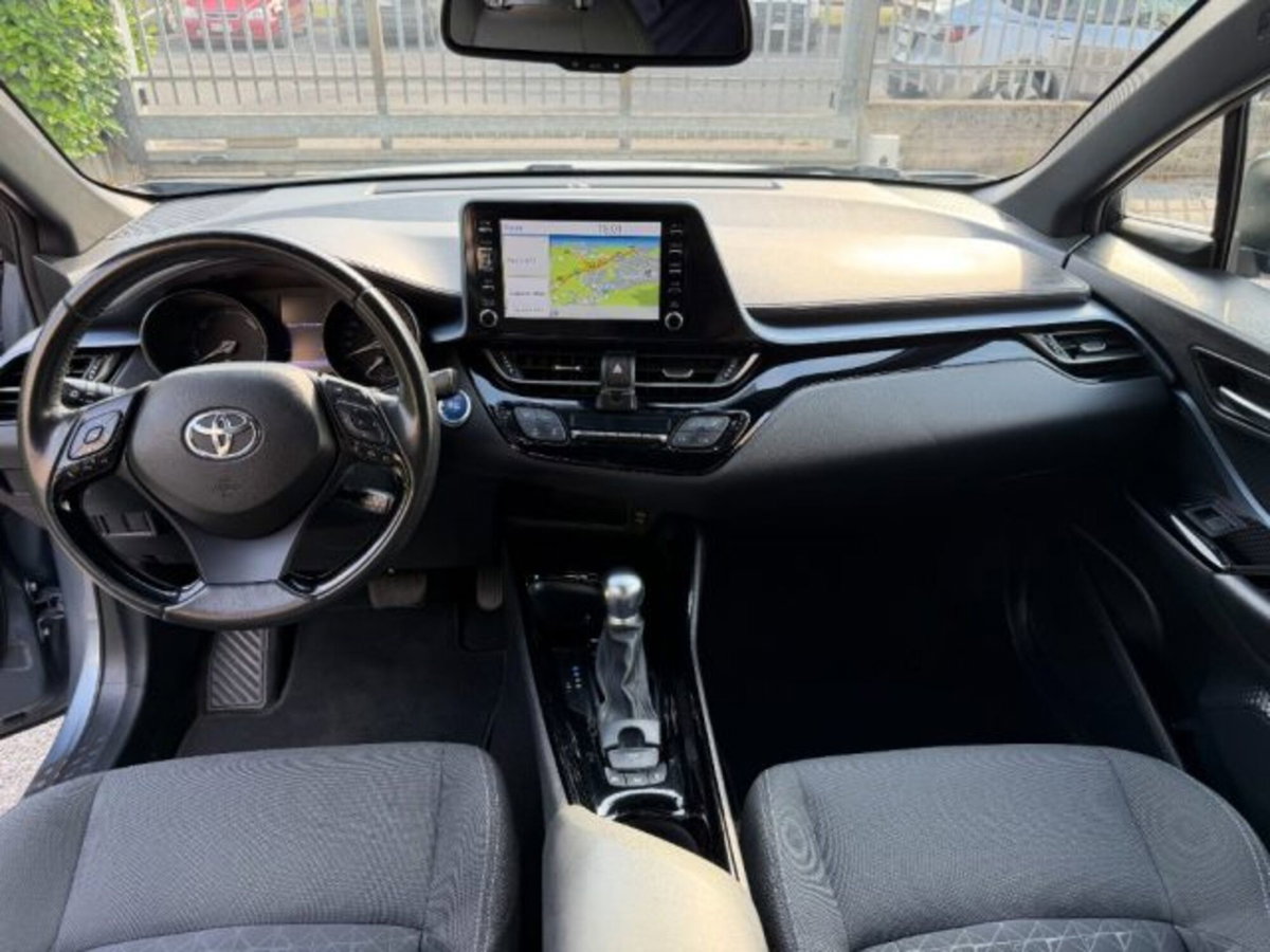 Toyota Toyota C-HR 2.0 Hybrid E-CVT Lounge (11)