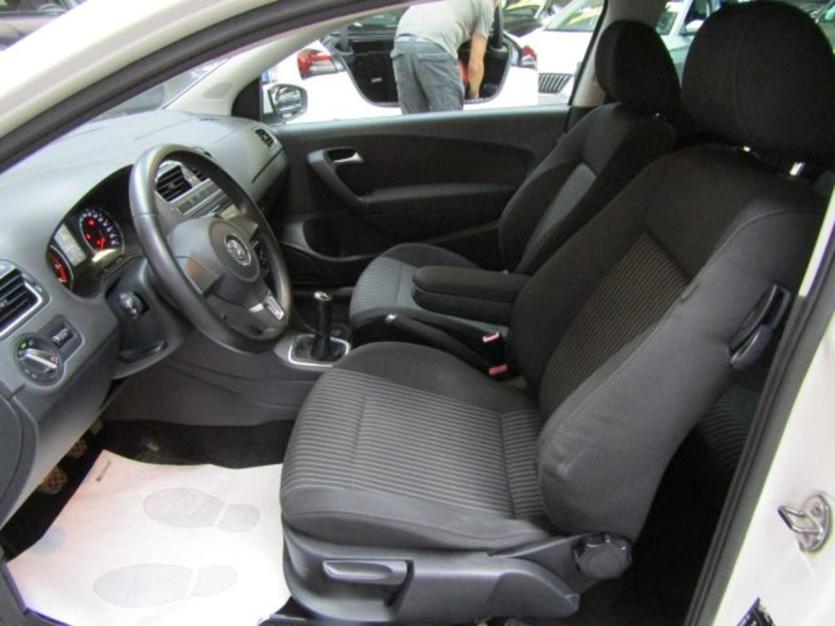 Volkswagen Polo 1.4 3 porte Highline (8)