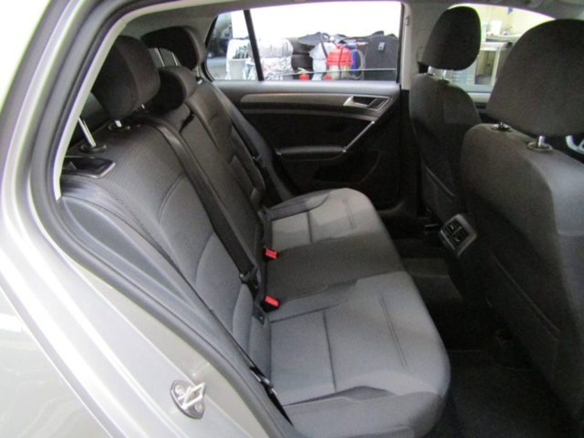 Volkswagen Golf 1.2 TSI 5p. Comfortline (13)