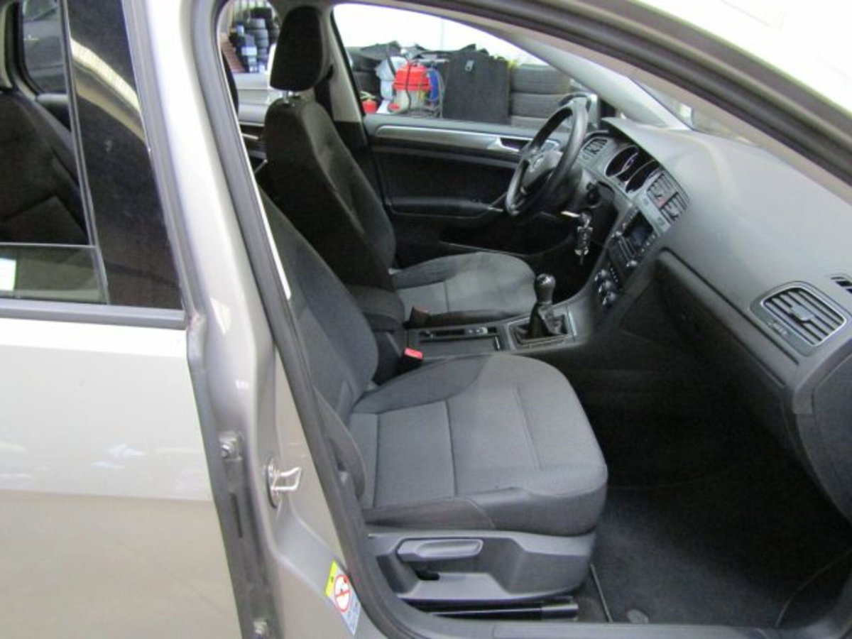 Volkswagen Golf 1.2 TSI 5p. Comfortline (15)