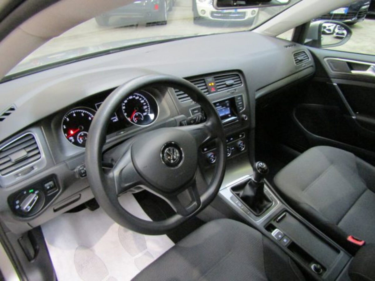 Volkswagen Golf 1.2 TSI 5p. Comfortline (9)
