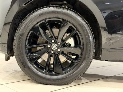 Jaguar F-Pace 2.0 D 204 CV AWD aut. R-Dynamic Black (6)
