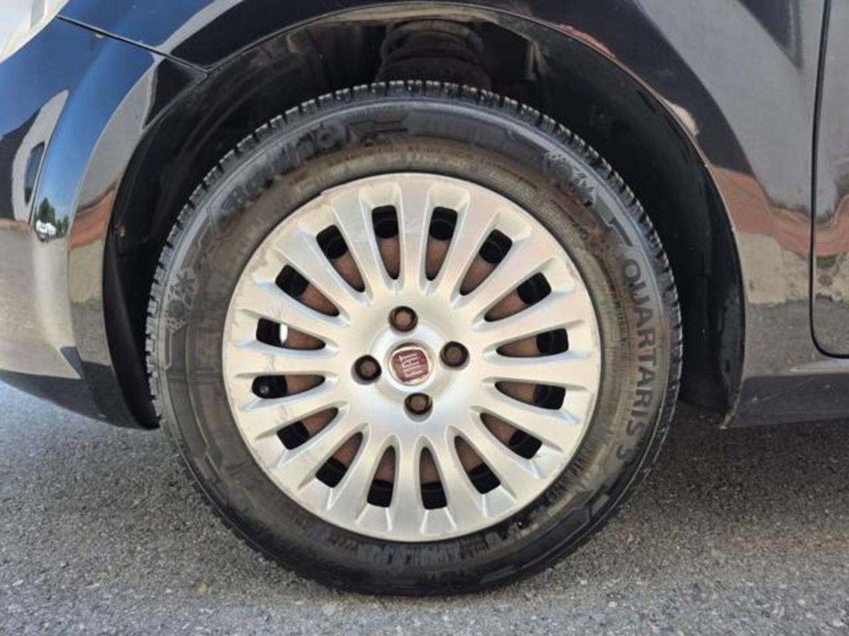 Fiat Punto Evo 1.3 Mjt 75 CV 5 porte Dynamic (9)