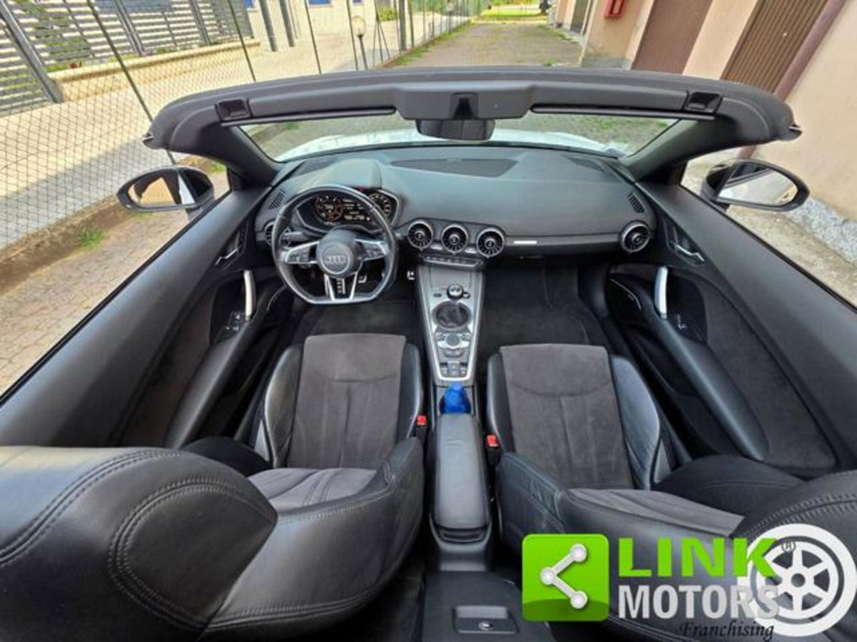 Audi TT Cabrio 2.0 TDI ultra S line (5)