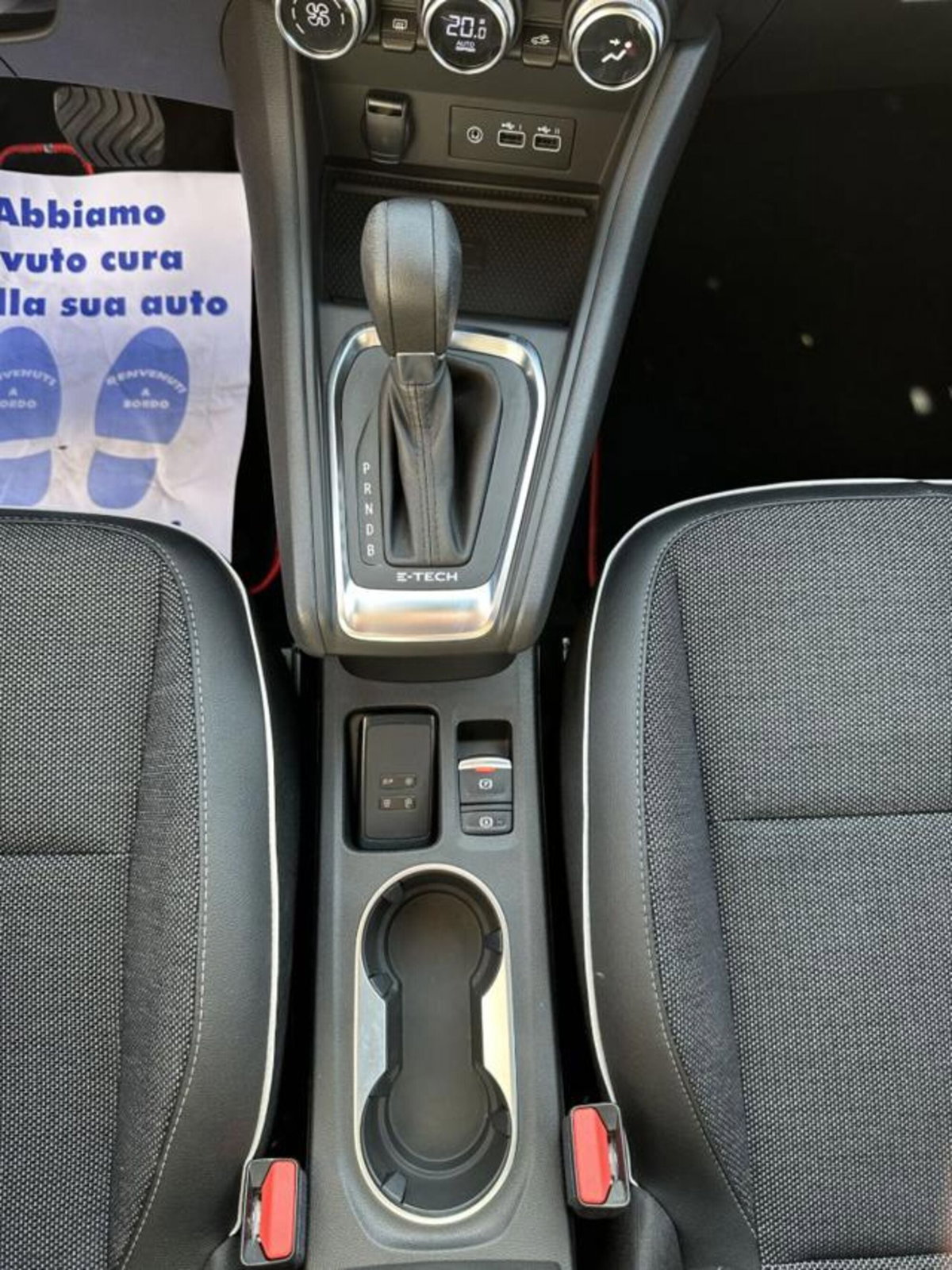 Renault Captur Full Hybrid E-Tech 145 CV Techno (11)