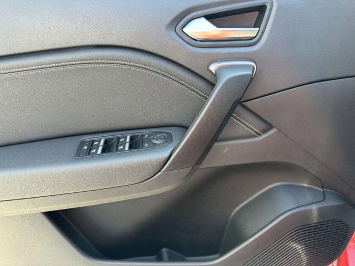 Renault Captur Full Hybrid E-Tech 145 CV Techno (9)