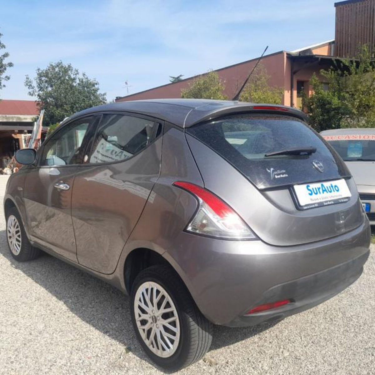 Lancia Ypsilon 0.9 TwinAir 5 porte Metano Ecochic Silver (5)
