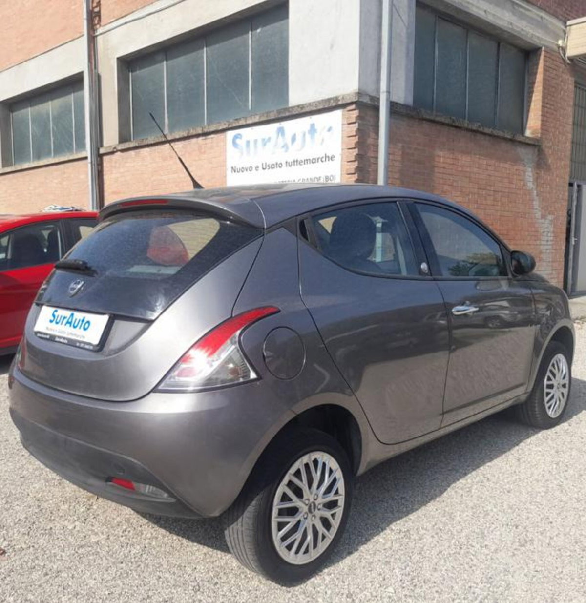 Lancia Ypsilon 0.9 TwinAir 5 porte Metano Ecochic Silver (6)