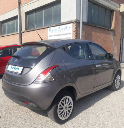 Lancia Ypsilon 0.9 TwinAir 5 porte Metano Ecochic Silver (6)