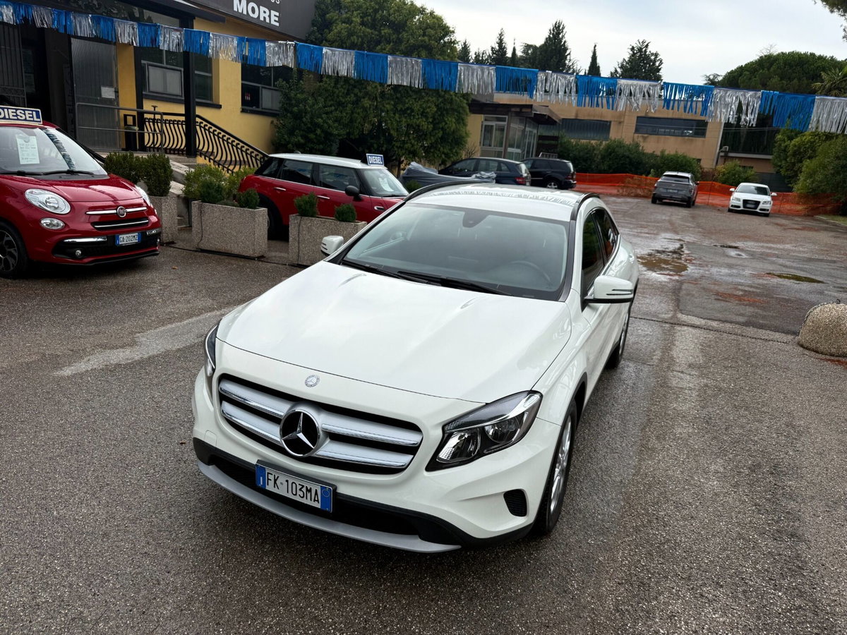 Mercedes-Benz GLA SUV 180 d Business (10)