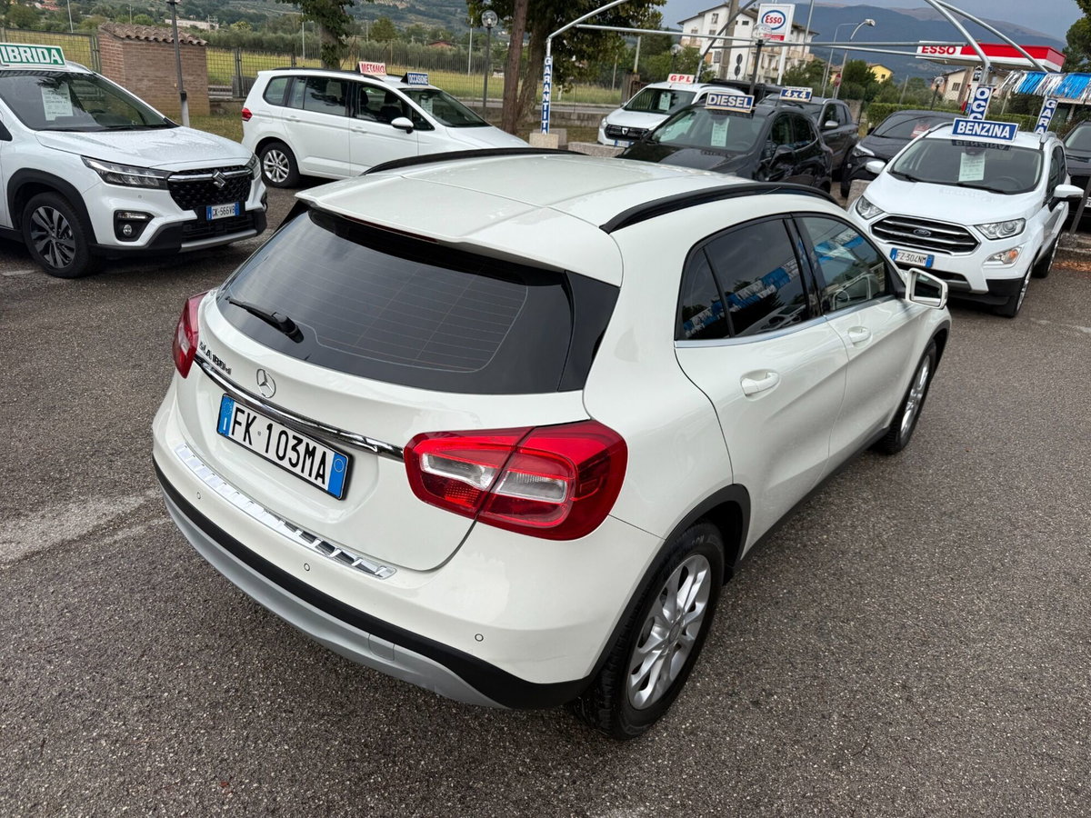 Mercedes-Benz GLA SUV 180 d Business (11)