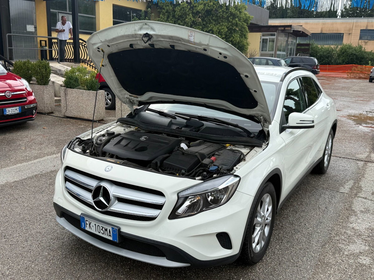 Mercedes-Benz GLA SUV 180 d Business (17)