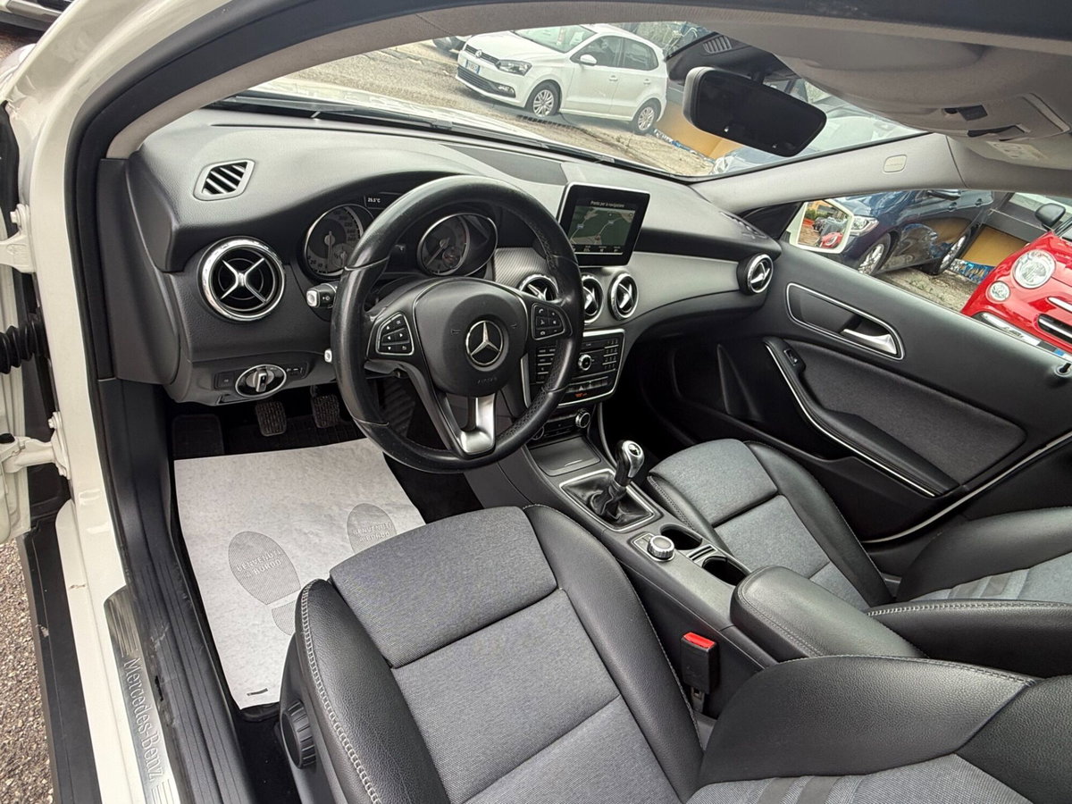 Mercedes-Benz GLA SUV 180 d Business (19)